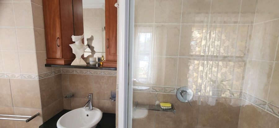 3 Bedroom Property for Sale in Reebok Western Cape